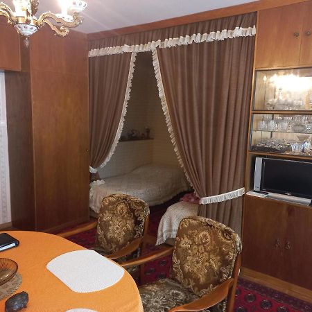 Ferienwohnung ,,Wohnen Wie Zu Grossmutter'S Zeiten'' Wien Exteriör bild