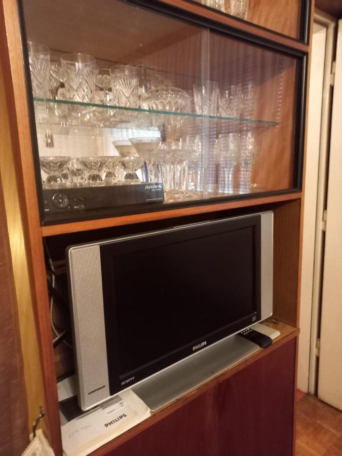 Ferienwohnung ,,Wohnen Wie Zu Grossmutter'S Zeiten'' Wien Exteriör bild