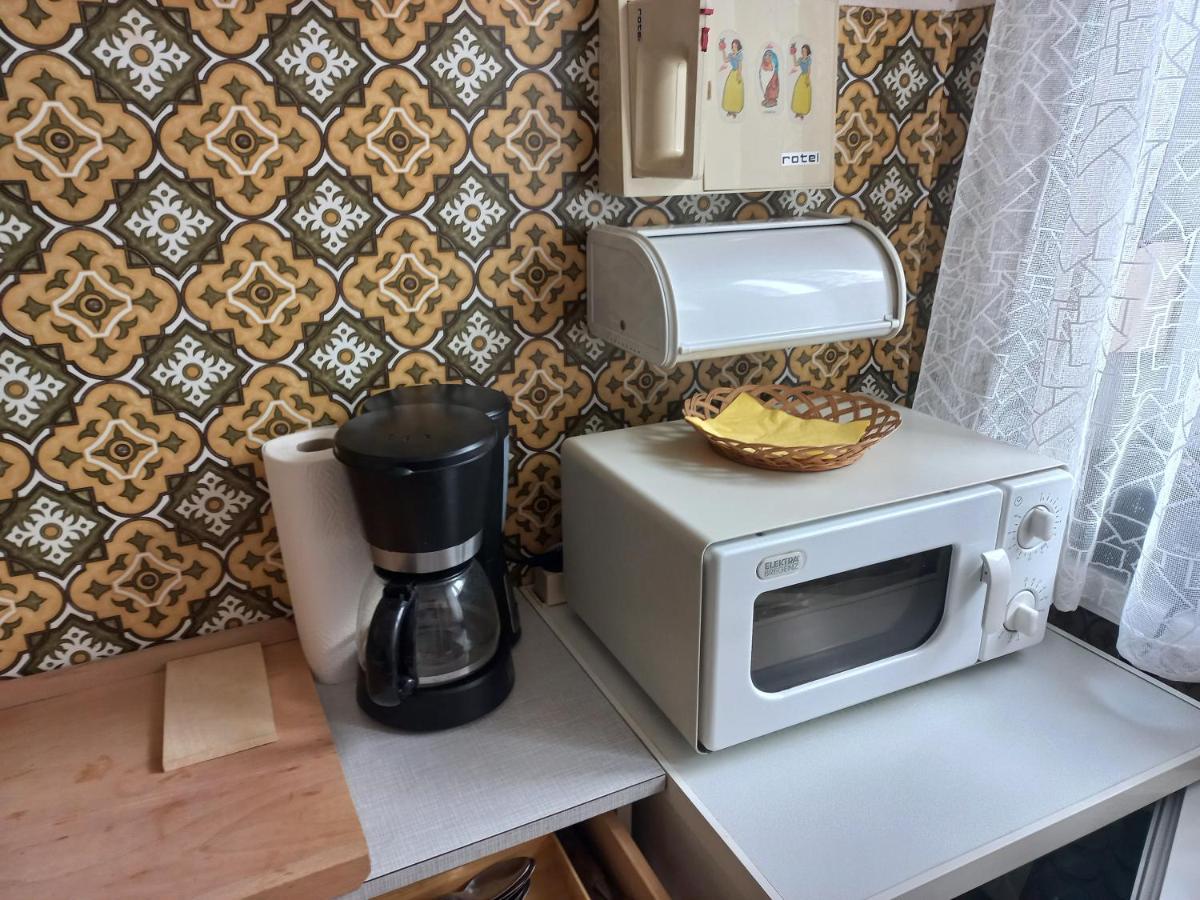 Ferienwohnung ,,Wohnen Wie Zu Grossmutter'S Zeiten'' Wien Exteriör bild