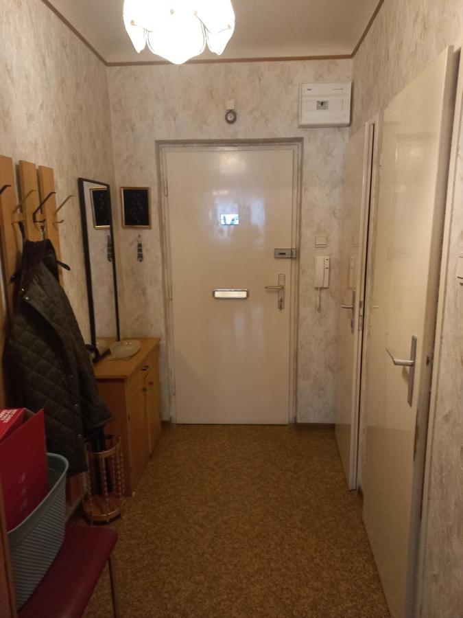 Ferienwohnung ,,Wohnen Wie Zu Grossmutter'S Zeiten'' Wien Exteriör bild